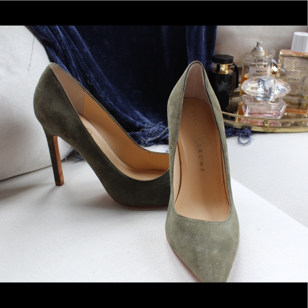 Ivanka Trump Green pointed stilettos